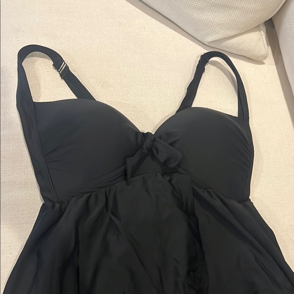 Torrid Black one piece Women's Swim size 1 R - Picture 4 of 10